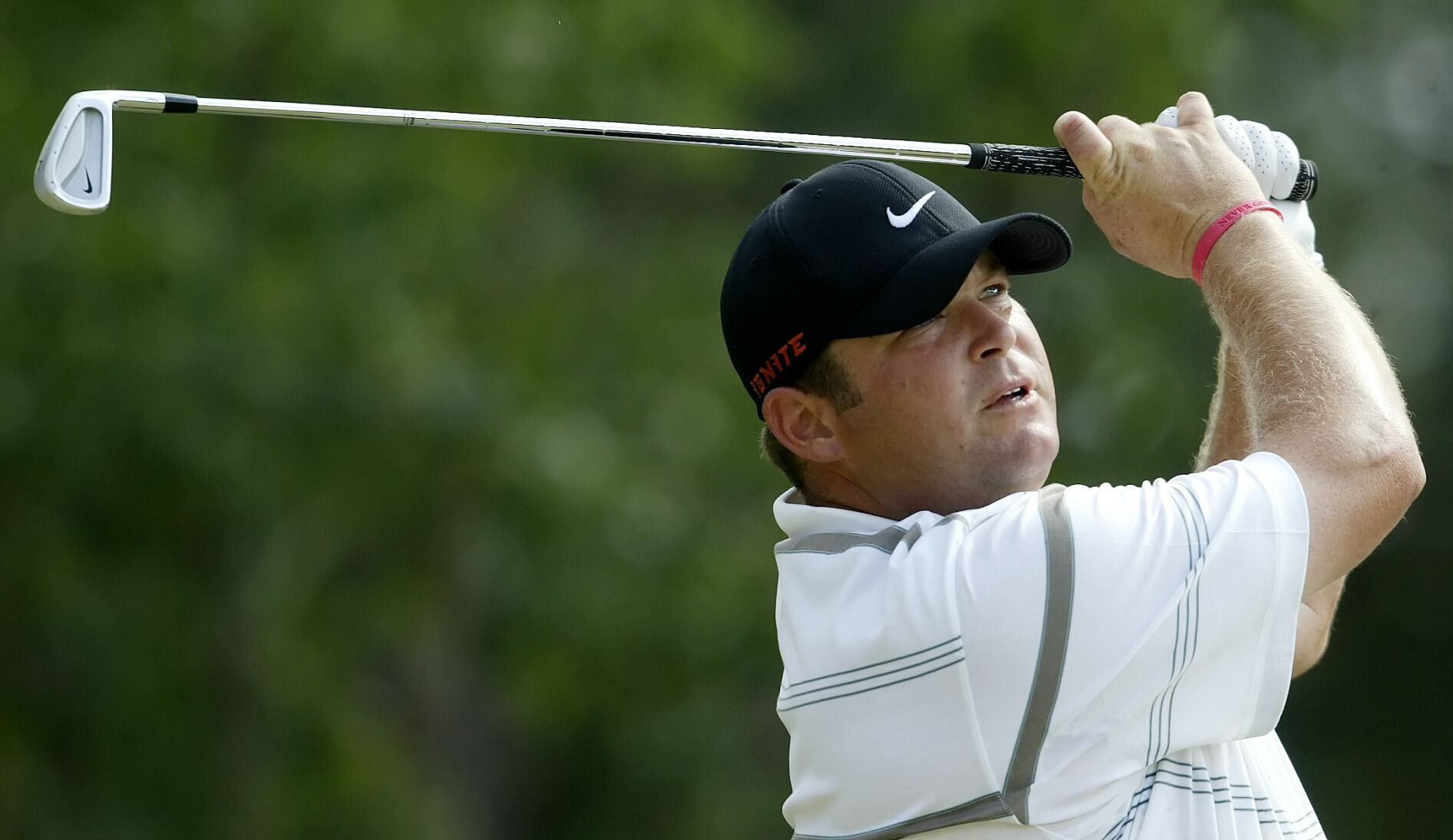 2005: Jason Gore shoots a 12-under 59